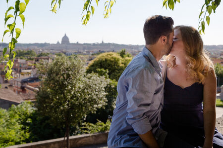 Romantic couple kissing at the Pincio Gardens
