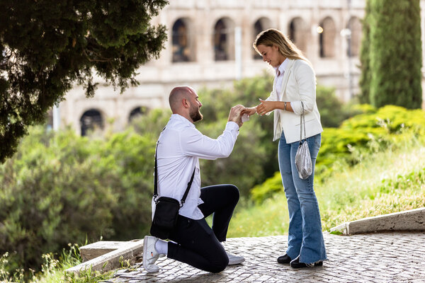 Surprise Proposal Photo session on the Oppian Hill in Rome