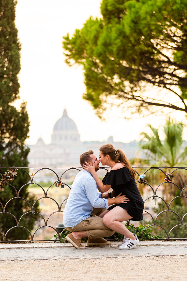 Romantic wedding proposal at the Pincio Garden in Rome