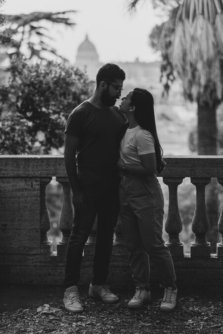 Newly-engaged couple during their proposa photo session at the Pincio Gardens in Rome