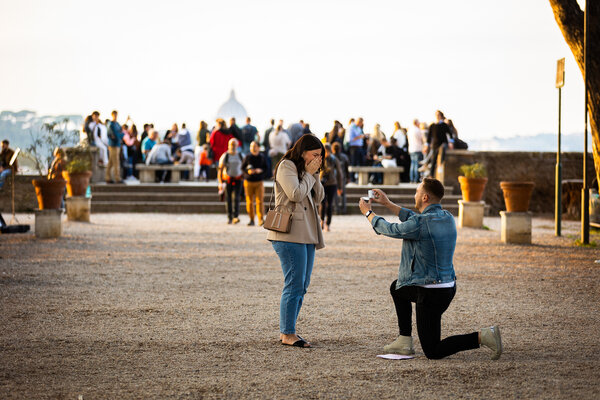 Surprise proposal at the orange Garden in Rome