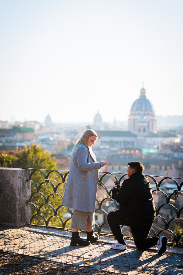 Surprise Proposal at the Pincio Belvedere in Rome