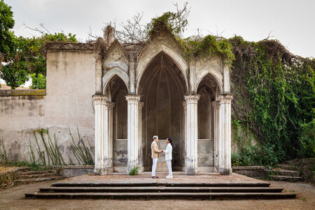 Proposal photo shoot at the gothic temple in Rome