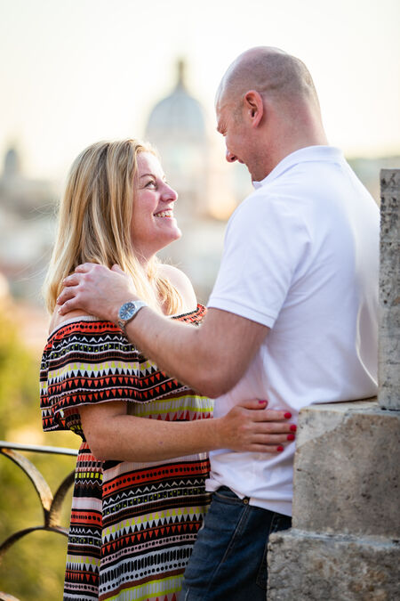 A secret proposal photo session at the Pincio Garden in Rome