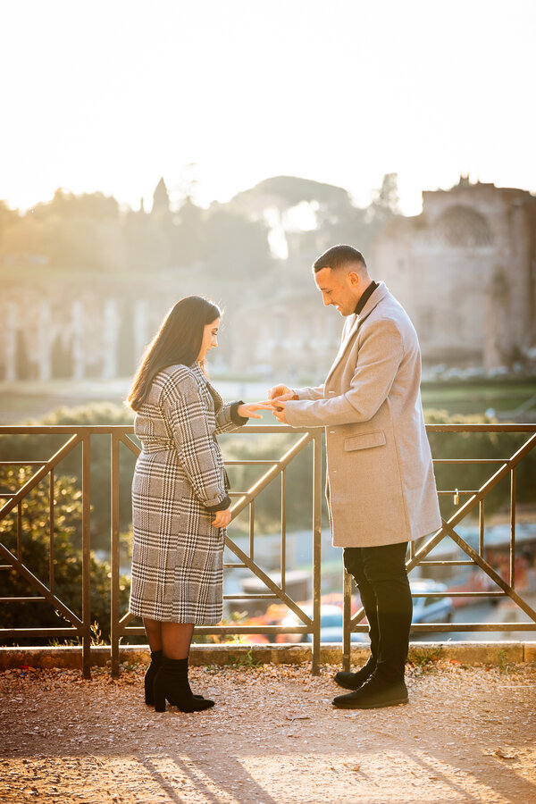 Surprise Proposal in Rome during the fitting of the engagement ring