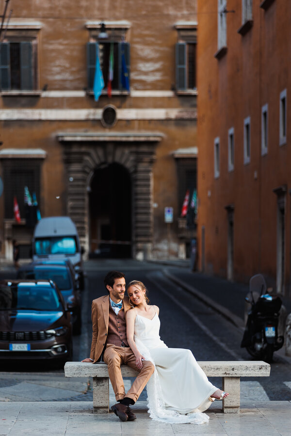 Happy Sposi Novelli on Castel Sant'Angelo bridge