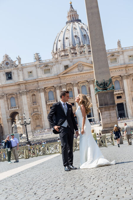 An elegant and beautiful Sposi Novelli couple in St Peter's Square