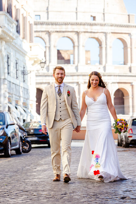 Newly-weds strolling in the Eternal City