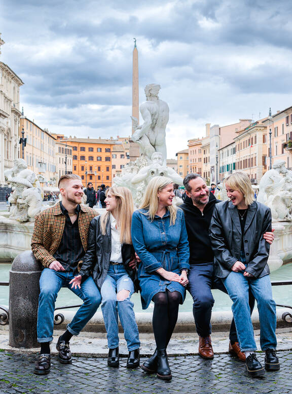 A fun Family Photoshoot in Rome