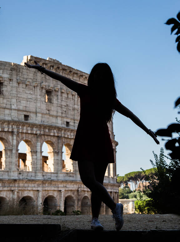 Solo Traveller Photoshoot in Rome