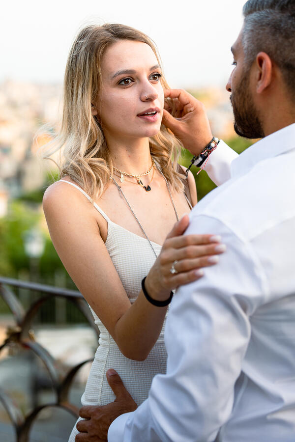 Ternder moment shared by newly-engaged couple during their surprise proposal in Rome